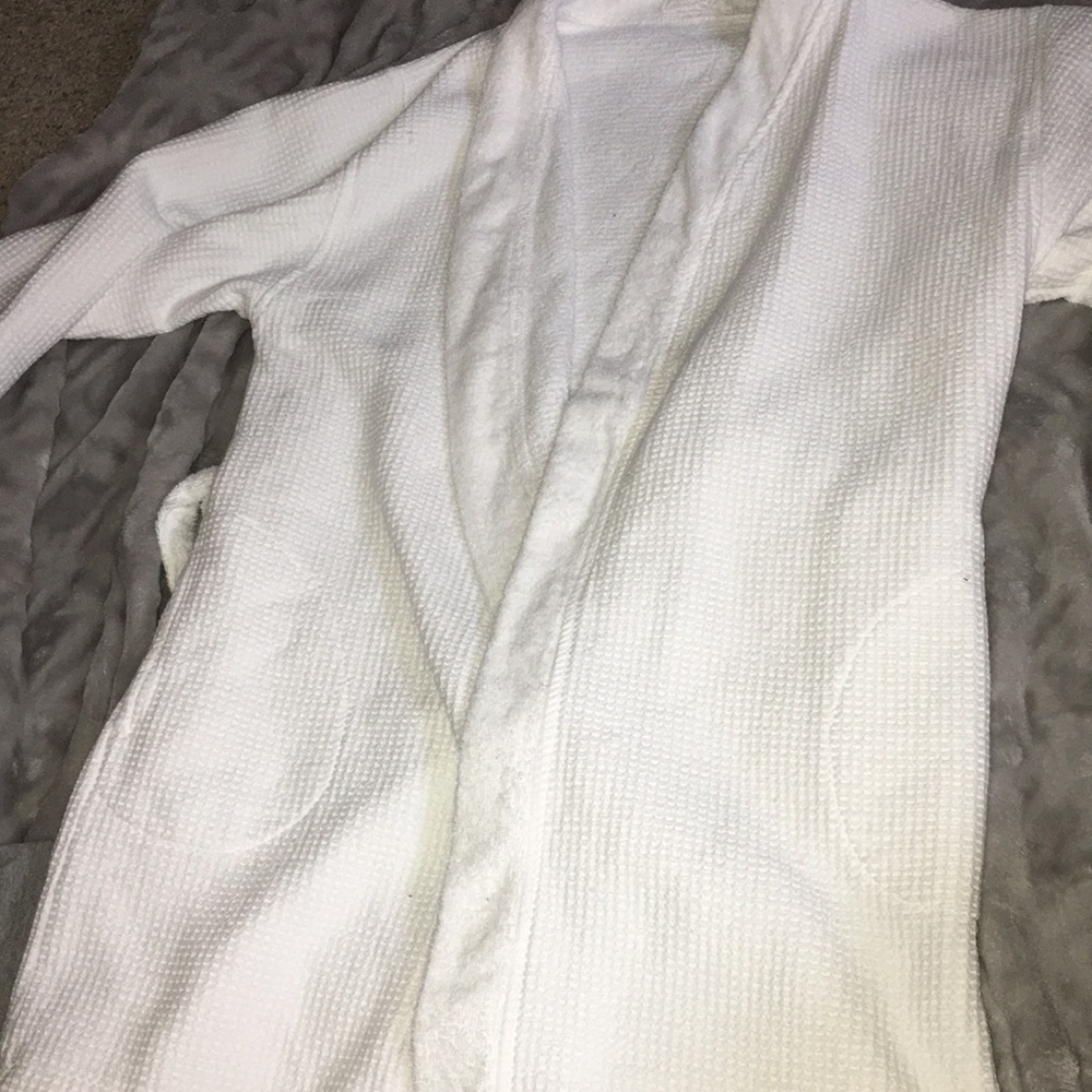 White spa robe